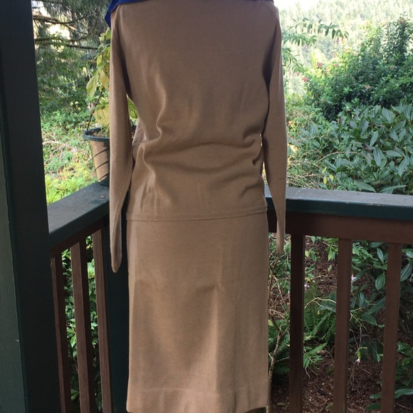 Cornuel of Paris Cardigan and Pencil Skirt Set ♥️ - Picture 4 of 4